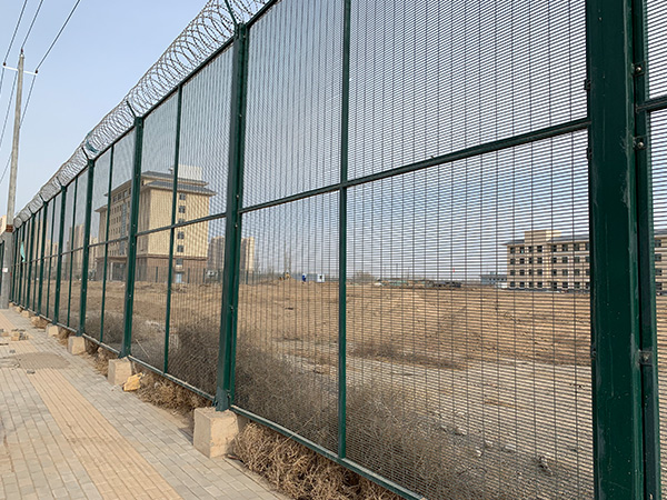 監獄鋼網墻圖片4 監獄鋼網墻圖片4