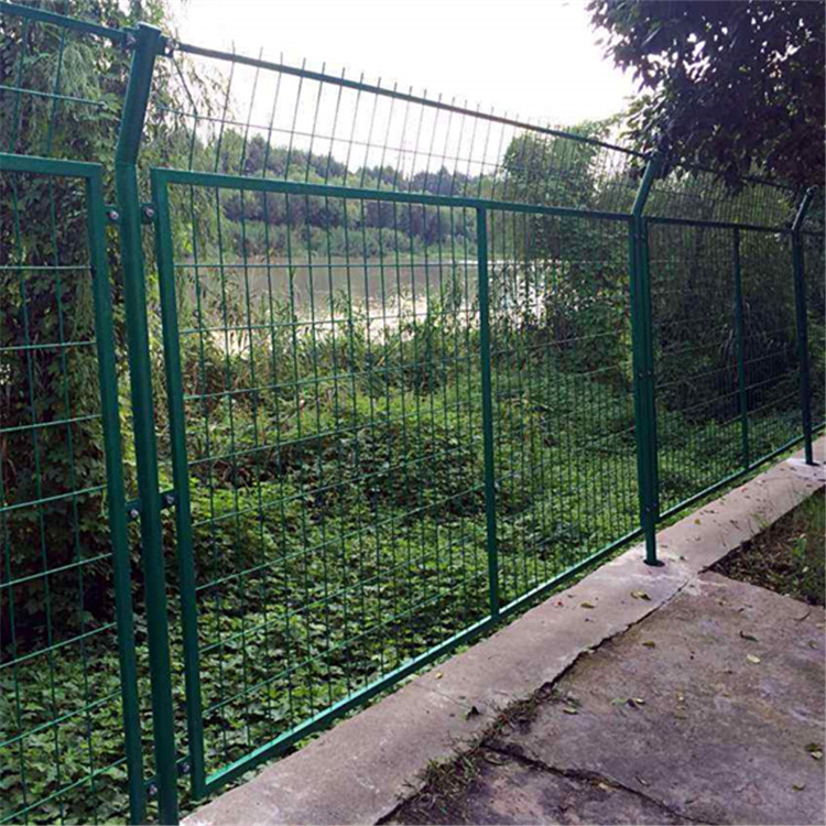 公路護欄網案例展示圖片3 公路護欄網案例展示圖片3