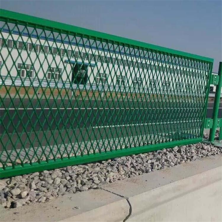 高速防眩網(wǎng)案例展示圖片3 高速防眩網(wǎng)案例展示圖片3